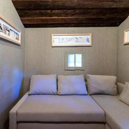 Inviting 4-bed House In * Courmayeur