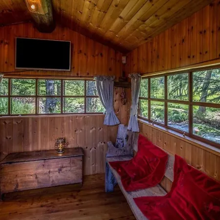 Prázdninový dům Inviting 4-bed House In